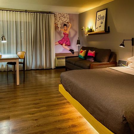 Moxy Phoenix Tempe/Asu Area Kültér fotó