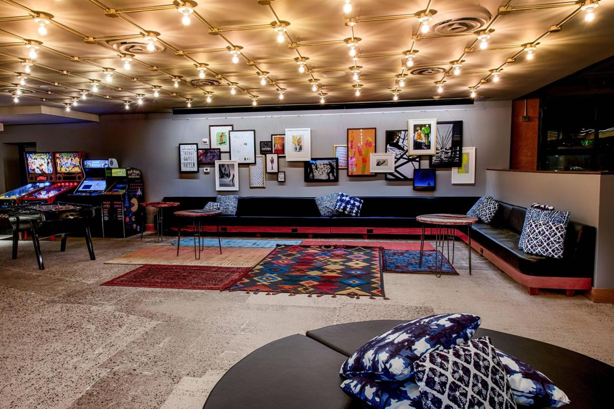 Moxy Phoenix Tempe/Asu Area Kültér fotó