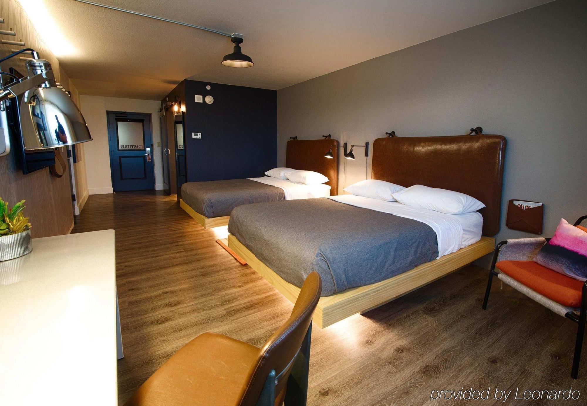 Moxy Phoenix Tempe/Asu Area Kültér fotó
