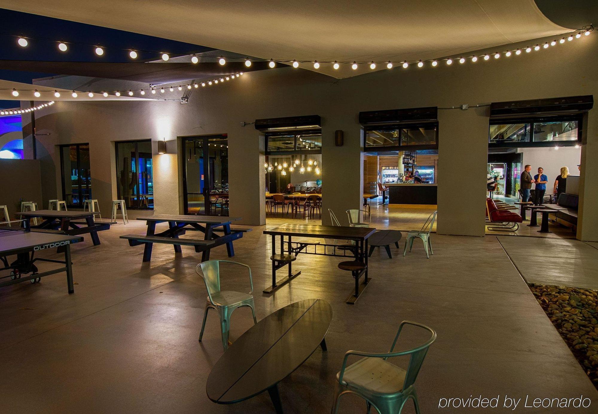 Moxy Phoenix Tempe/Asu Area Kültér fotó