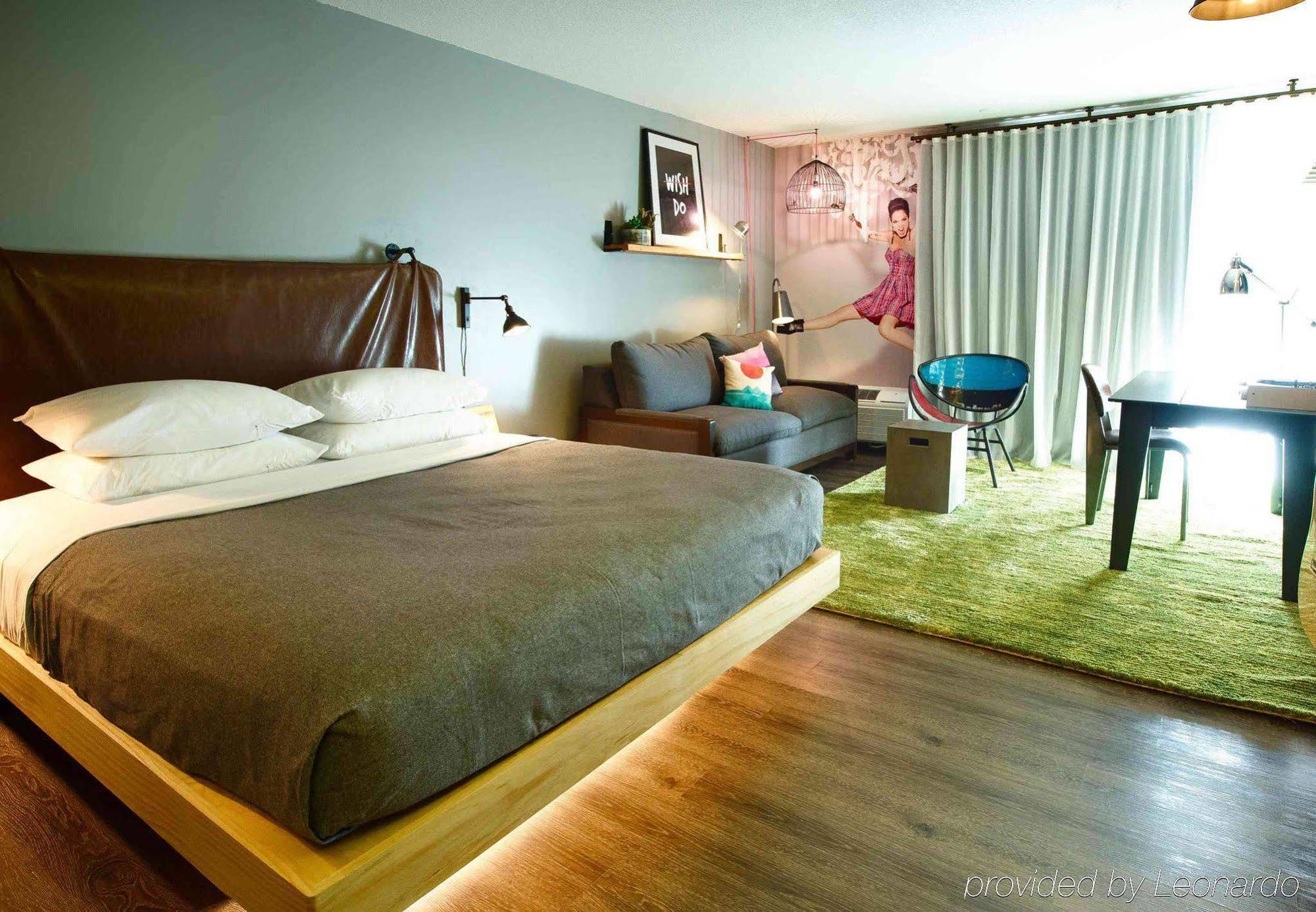 Moxy Phoenix Tempe/Asu Area Kültér fotó