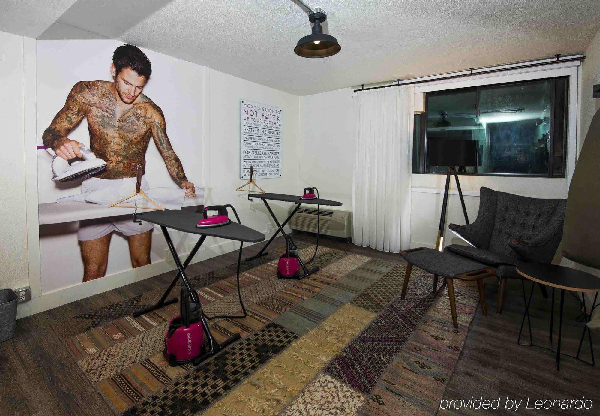 Moxy Phoenix Tempe/Asu Area Kültér fotó