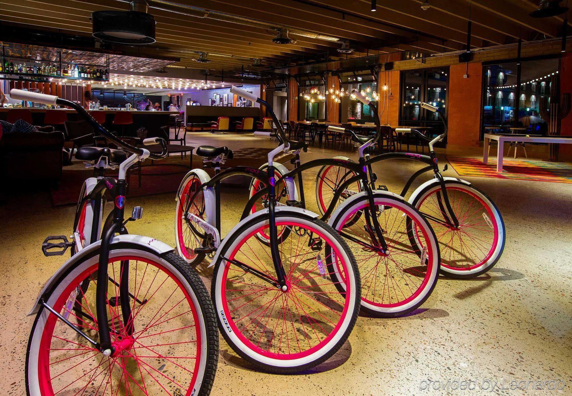 Moxy Phoenix Tempe/Asu Area Kültér fotó